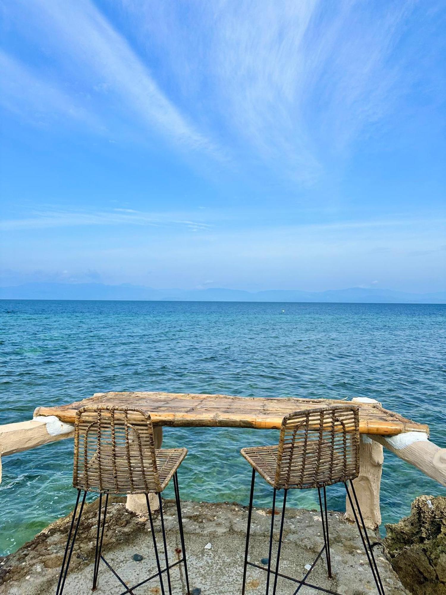 Uzuri Kubo Huts Holiday home Moalboal