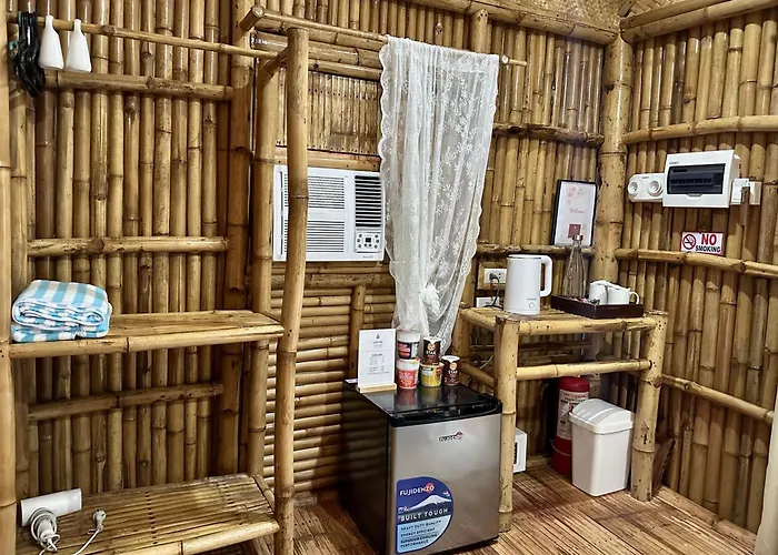 Uzuri Kubo Huts