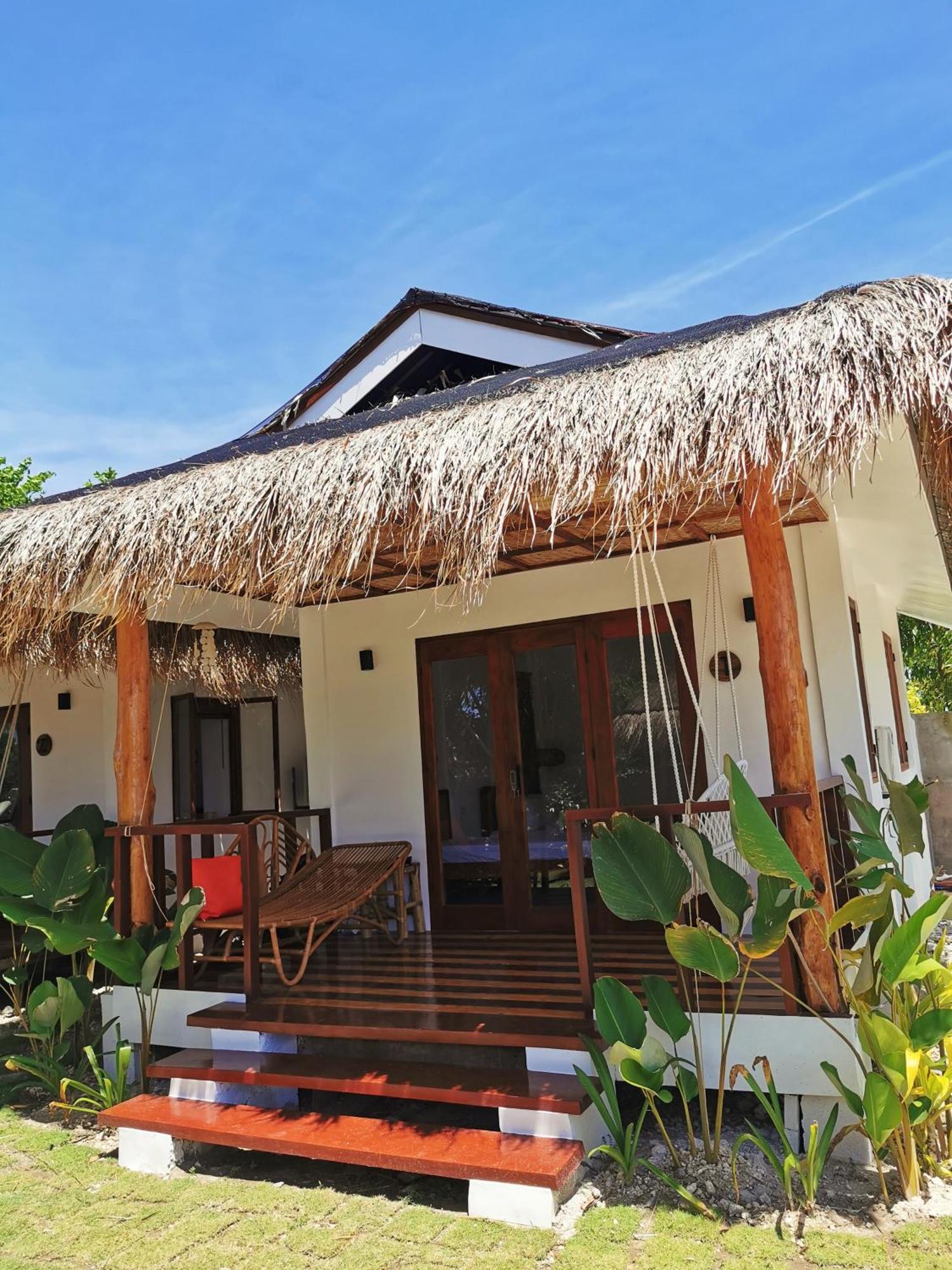 Uzuri Kubo Huts Holiday home Moalboal
