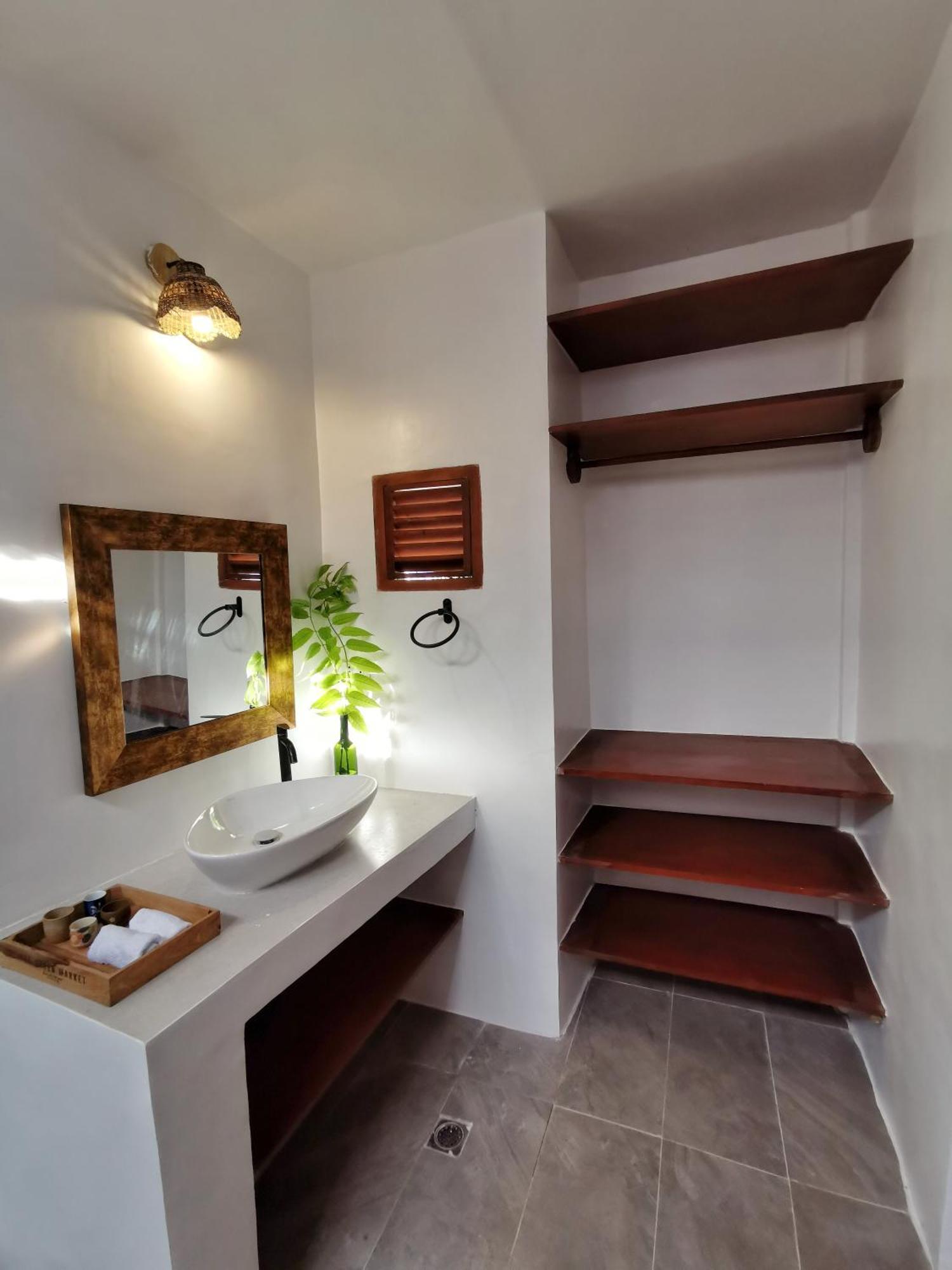 Uzuri Kubo Huts * Moalboal