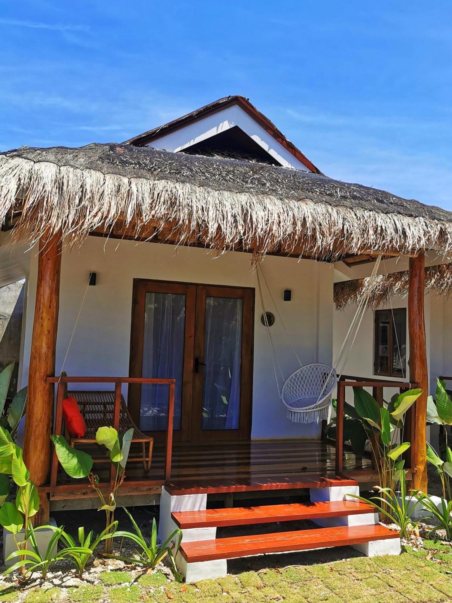Uzuri Kubo Huts Holiday home Moalboal