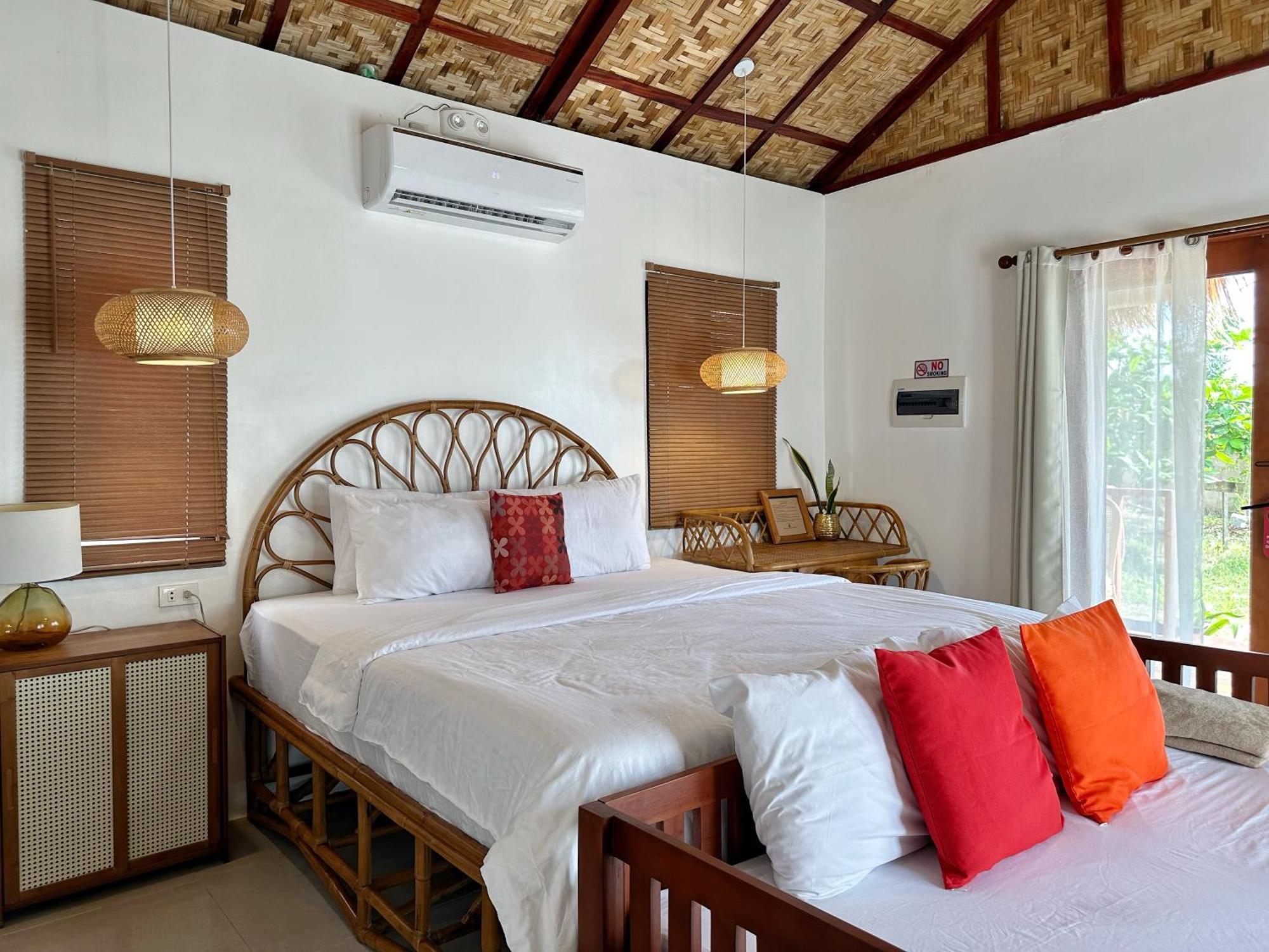 Uzuri Kubo Huts * Moalboal