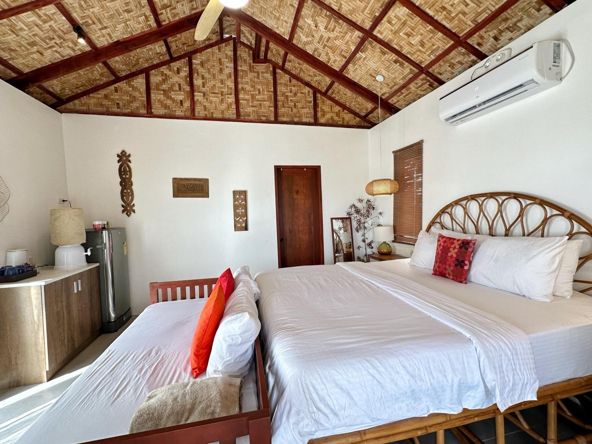 Uzuri Kubo Huts Holiday home *
