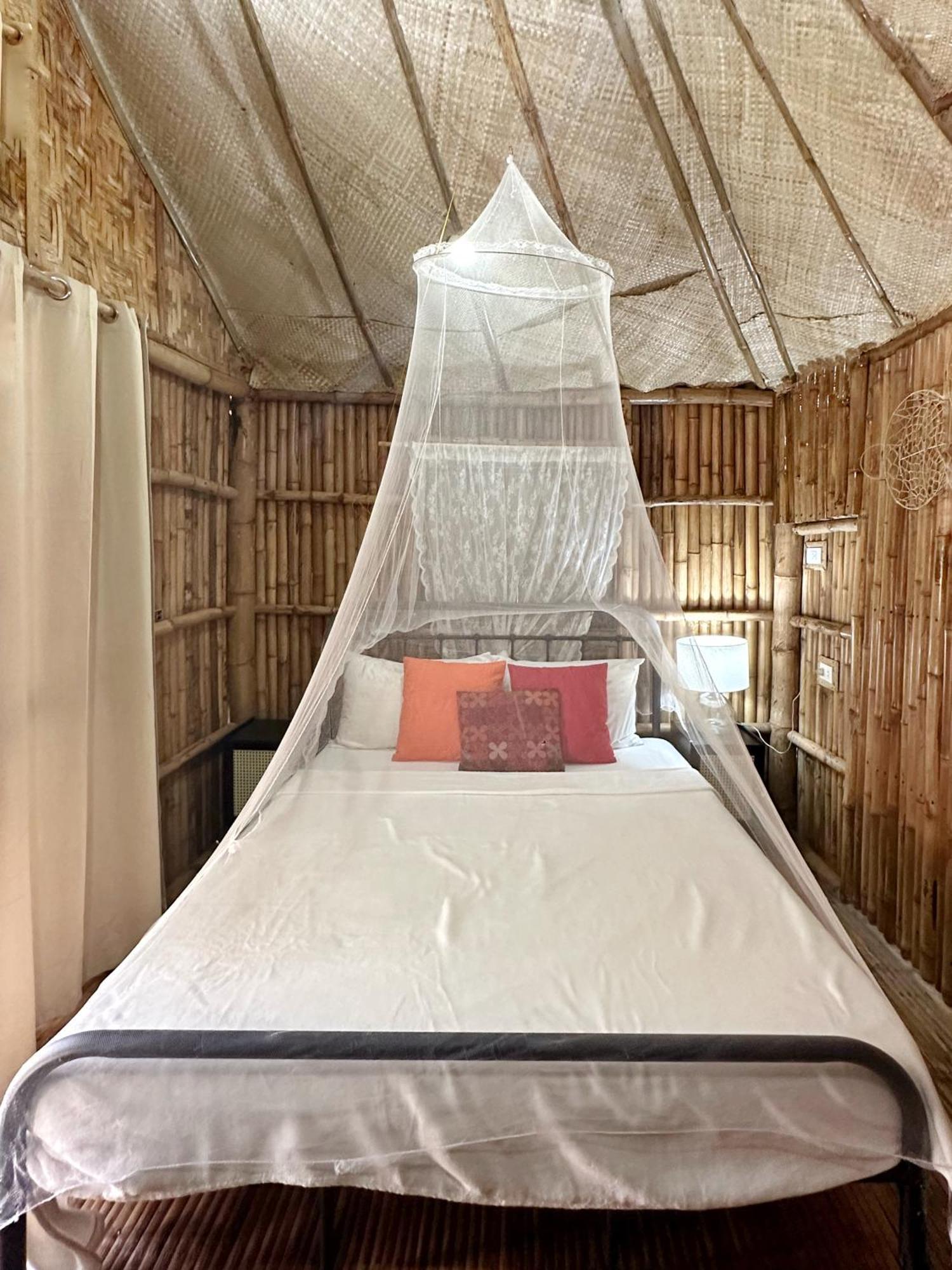 Uzuri Kubo Huts *