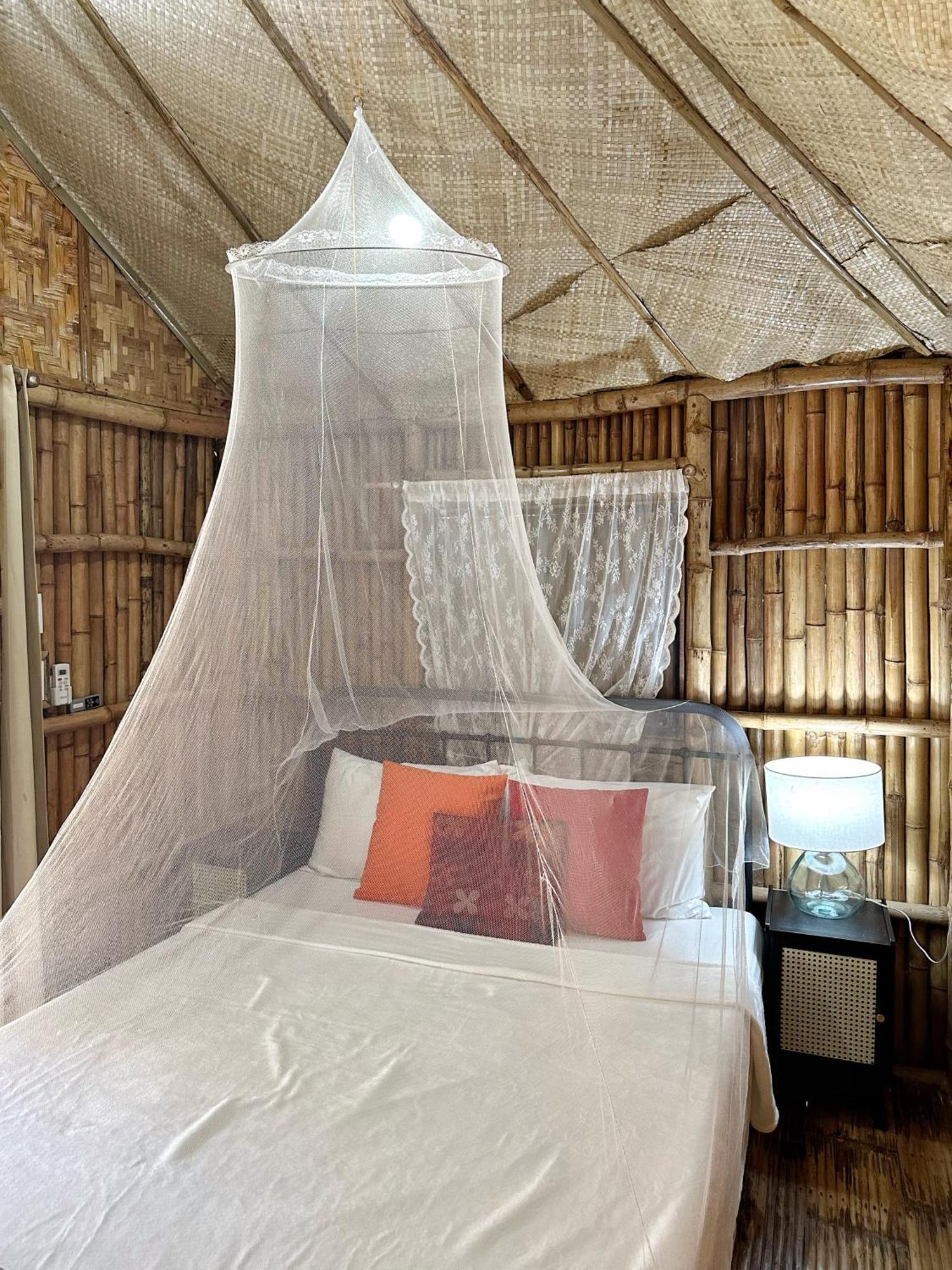 Uzuri Kubo Huts Moalboal